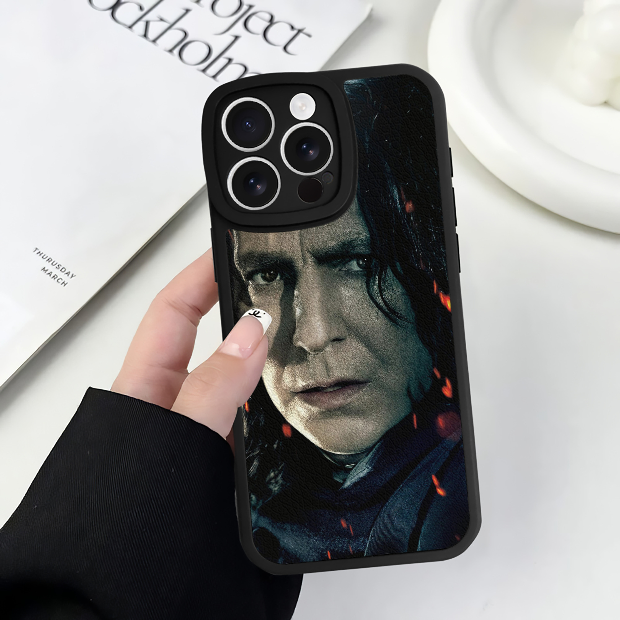 （画像用） Harry Potter ハリー・ポッターシリーズ 【iPhone 16シリーズ対応】シリコンスマホケース（レザー調） 材質：シリコン